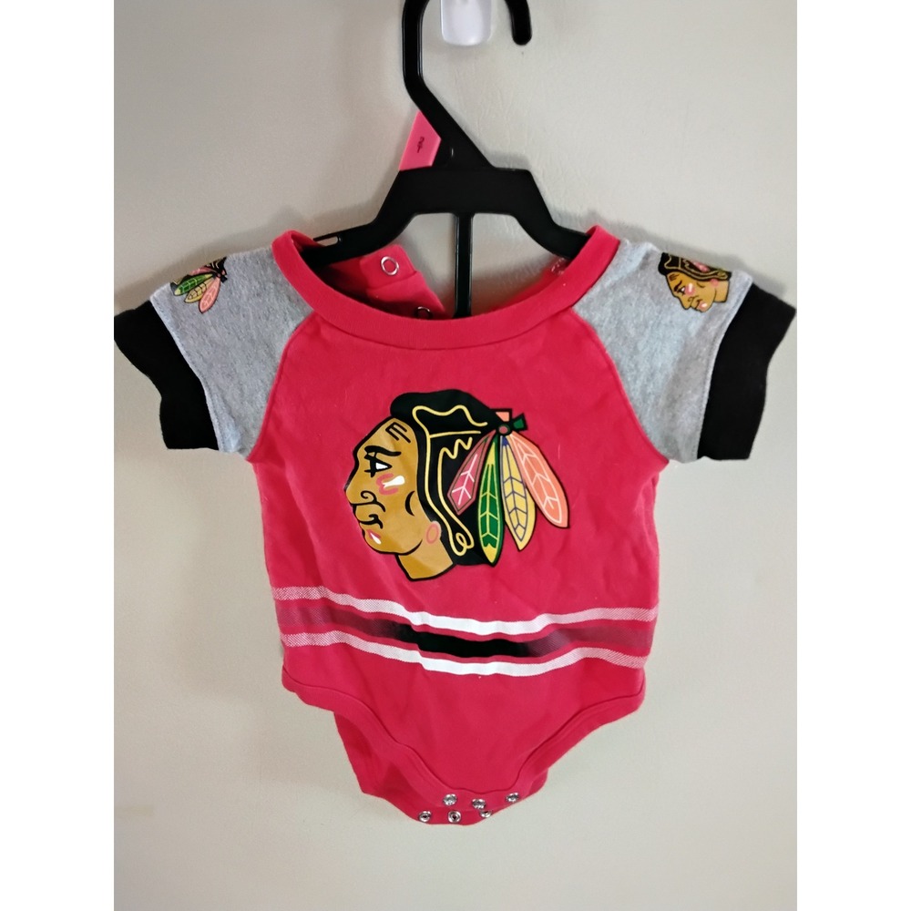 NHL Chicago Blackhawks Baby Bodysuit‎ Red Gray Raglan Creeper 3-6 Months